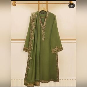Pakistani 3 piece suit from Agha Noor